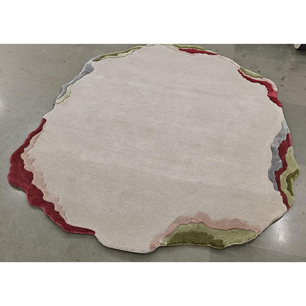 Handtufted carpet in New Zealand; wool and bamboo Silk